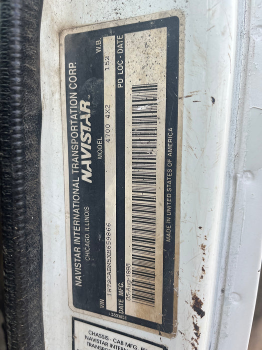 1998 INTERNATIONAL 4700