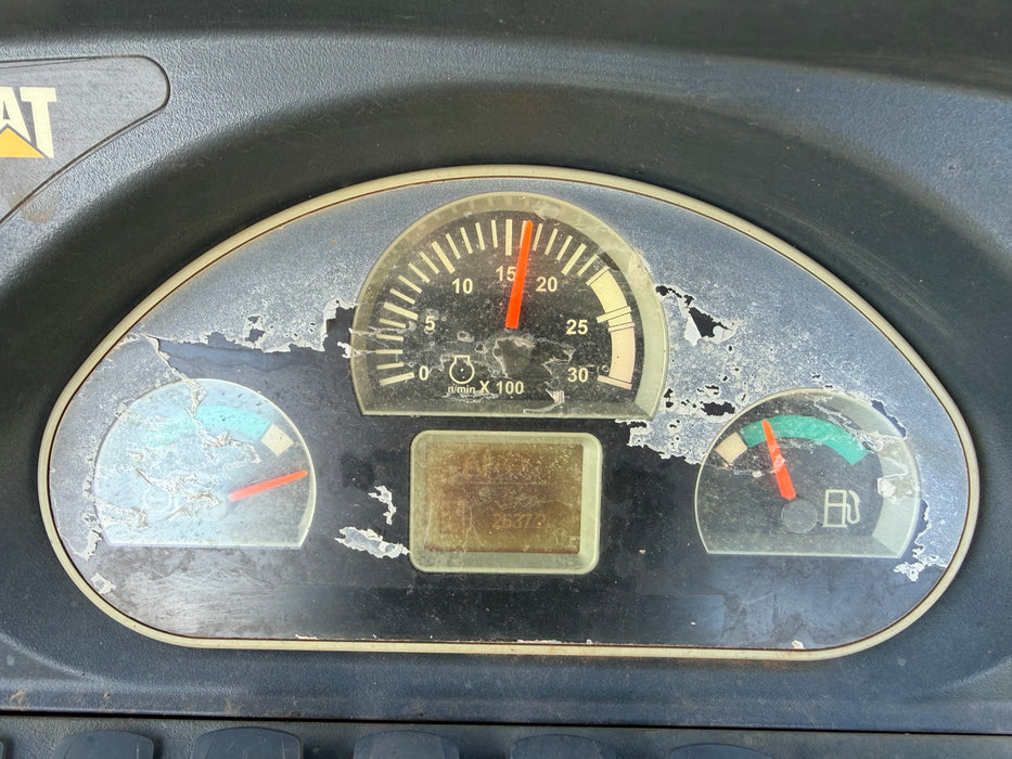 INV# 26-47M 2015 Caterpillar 420F (LOCATED ON MAUI)