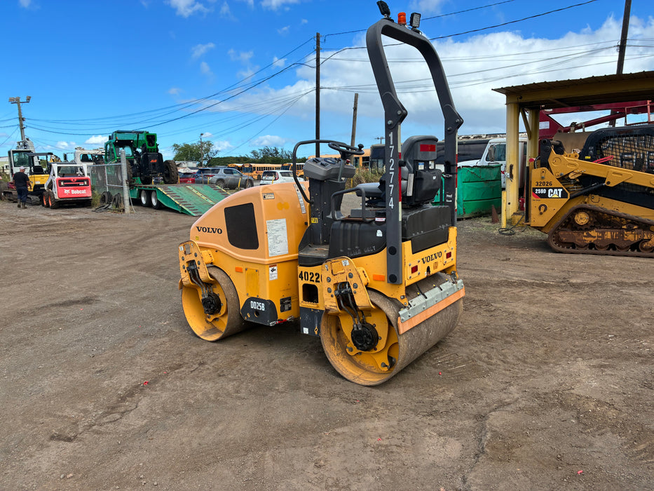INV# 26-013 2018 VOLVO DD25B SN: 660876