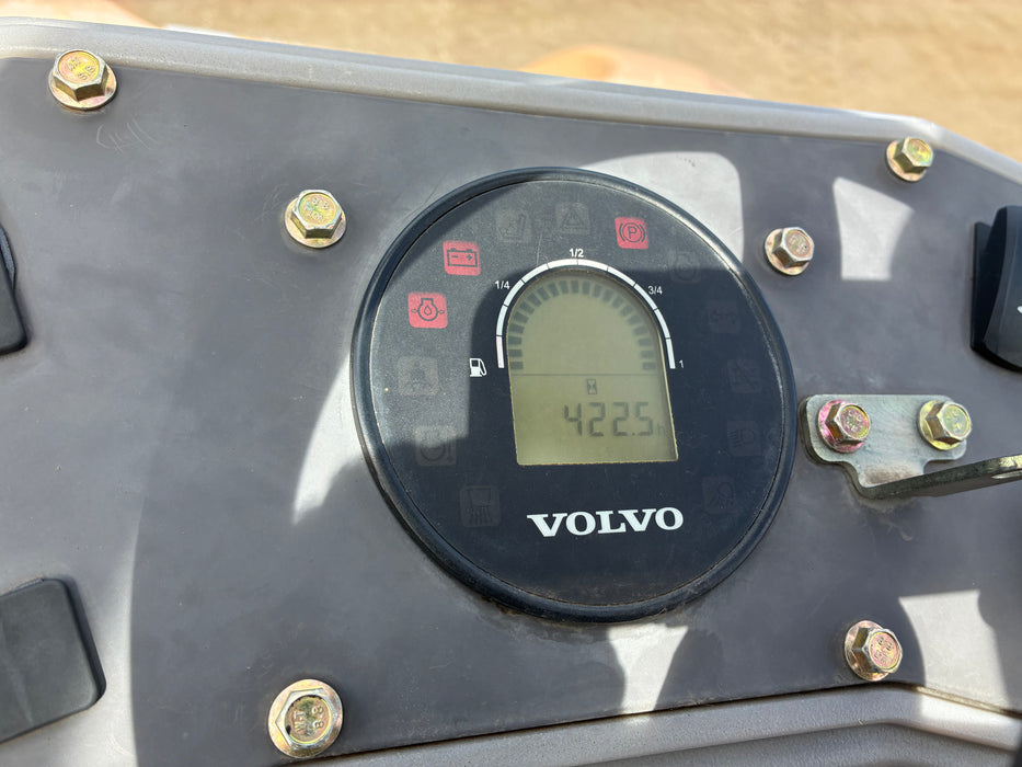 INV# 26-013 2018 VOLVO DD25B SN: 660876