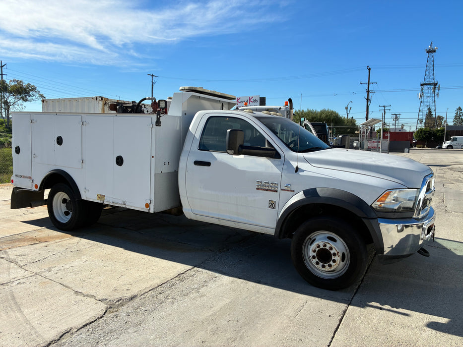 2015 Dodge 5500 Service/Lube Truck