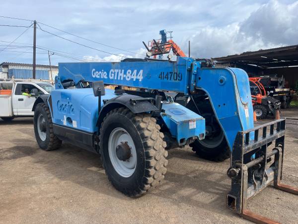 2014 GENIE GTH-844